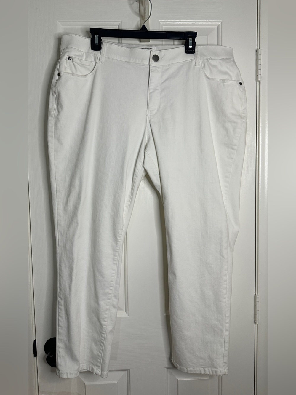 Westbound White Straight Leg Women’s Pants
